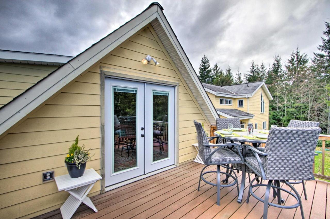 Charming Port Angeles Studio With Deck And Views! Apartment Exterior foto